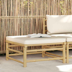 Apoio de pés para jardim com almofadão branco nata bambu